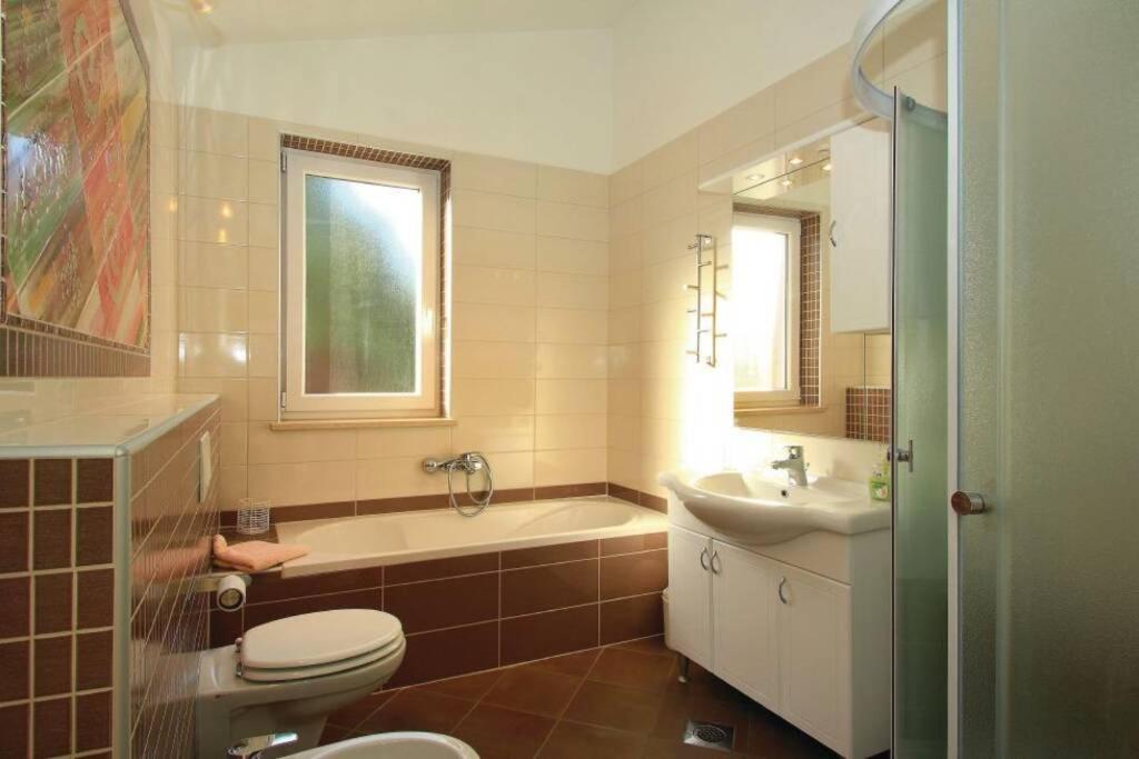 Adorable Holiday House Lilla-With Pool-Near Old Town Labin Labin  Exterior foto