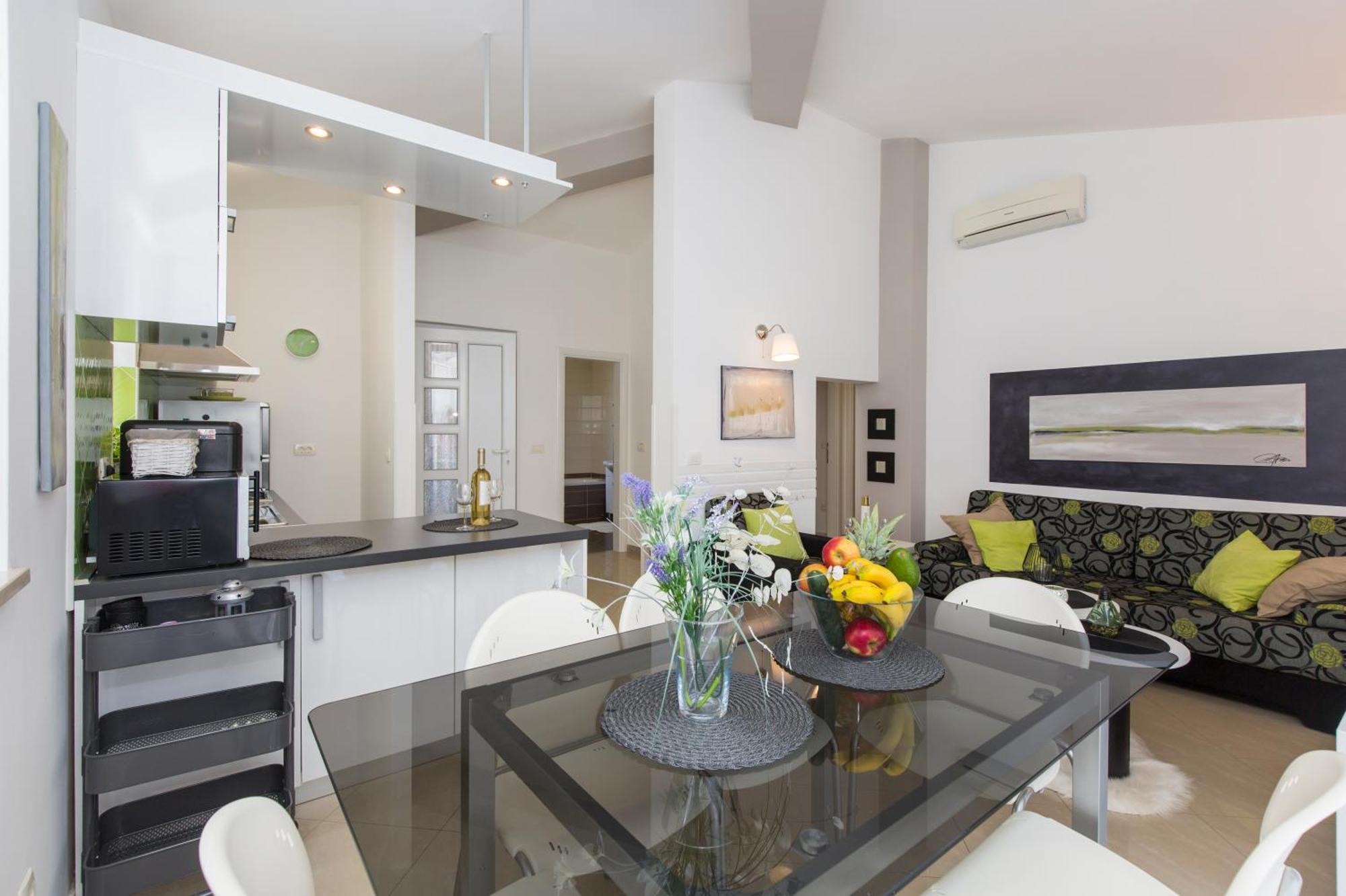 Adorable Holiday House Lilla-With Pool-Near Old Town Labin Labin  Exterior foto